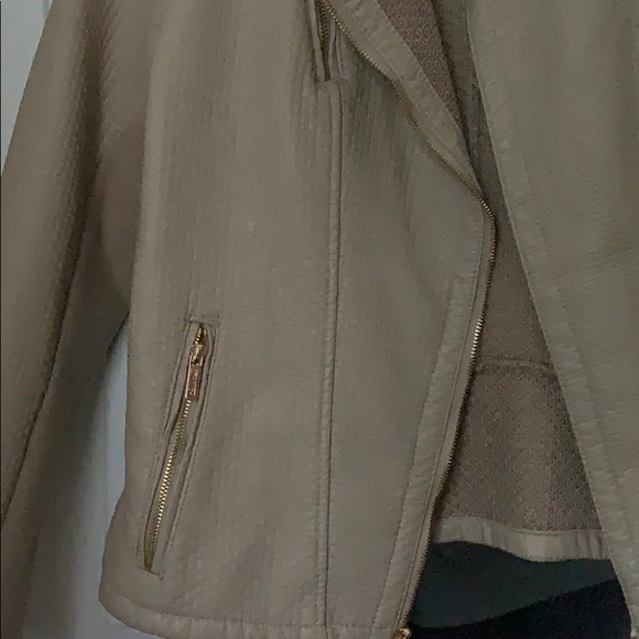 SOLD** Calvin Klein Women’s motorcycle jacket - Picture 2 of 5